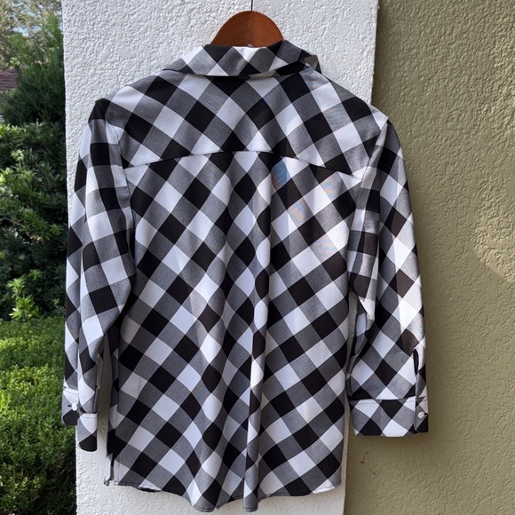 Foxcroft Wrinkle Free Shaped Fit Buffalo Checkered Shirt - Picture 6 of 8